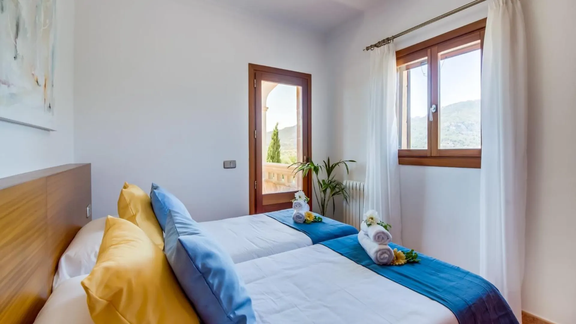 Semesterbostad Charming Villa For 8 Guests Selva  Spanien
